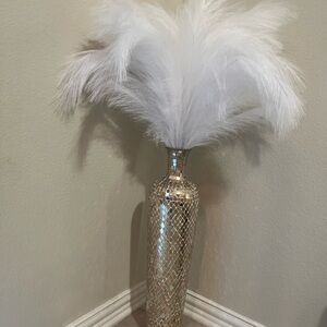 Elegant Gold Vase with White Feathers
